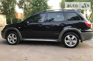 Внедорожник / Кроссовер Mitsubishi Outlander 2004 в Полтаве