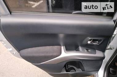 Позашляховик / Кросовер Mitsubishi Outlander 2007 в 