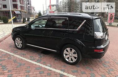Позашляховик / Кросовер Mitsubishi Outlander 2010 в 