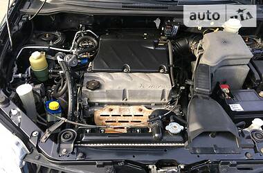 Позашляховик / Кросовер Mitsubishi Outlander 2008 в 