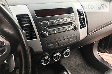 Позашляховик / Кросовер Mitsubishi Outlander 2010 в 
