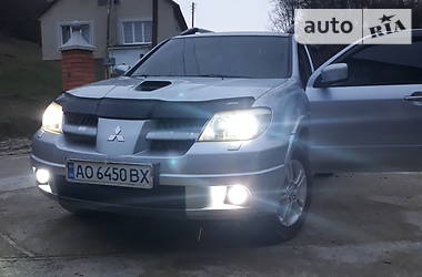 Внедорожник / Кроссовер Mitsubishi Outlander 2005 в Хусте