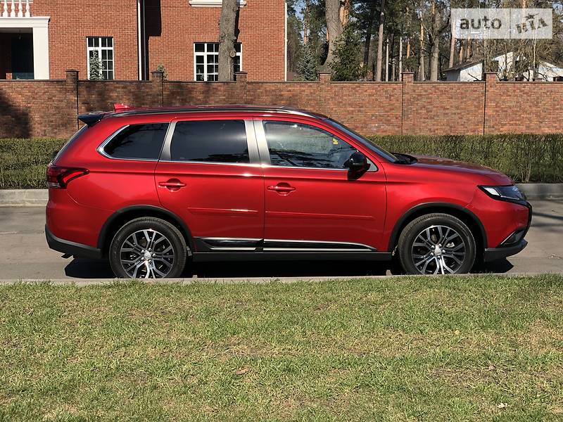 Позашляховик / Кросовер Mitsubishi Outlander 2017 в Києві фото 8 Позашляховик / Кросовер Mitsubishi Outlander 2017 в Києві