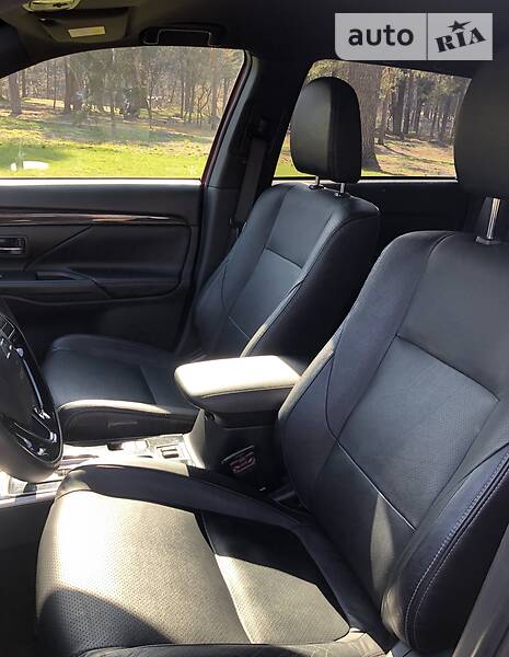 Позашляховик / Кросовер Mitsubishi Outlander 2017 в Києві фото 23 Позашляховик / Кросовер Mitsubishi Outlander 2017 в Києві