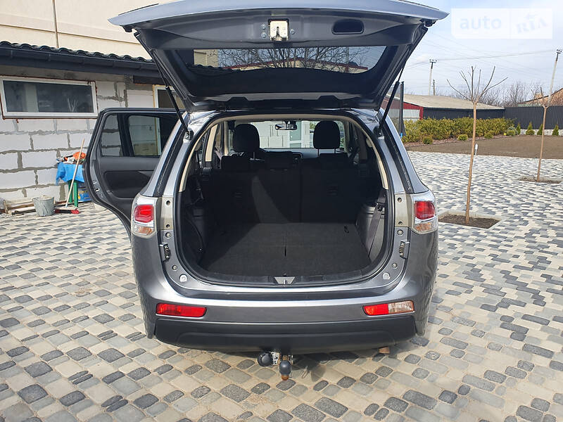 Позашляховик / Кросовер Mitsubishi Outlander 2013 в Кропивницькому