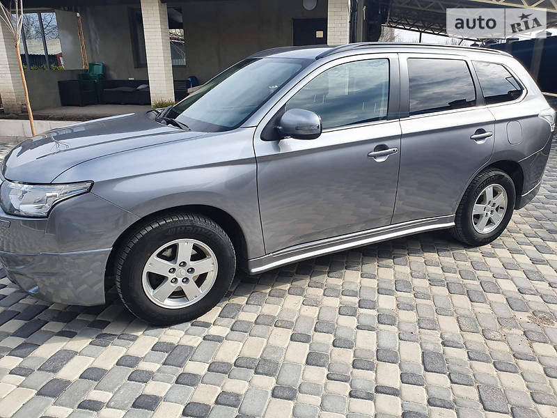 Позашляховик / Кросовер Mitsubishi Outlander 2013 в Кропивницькому
