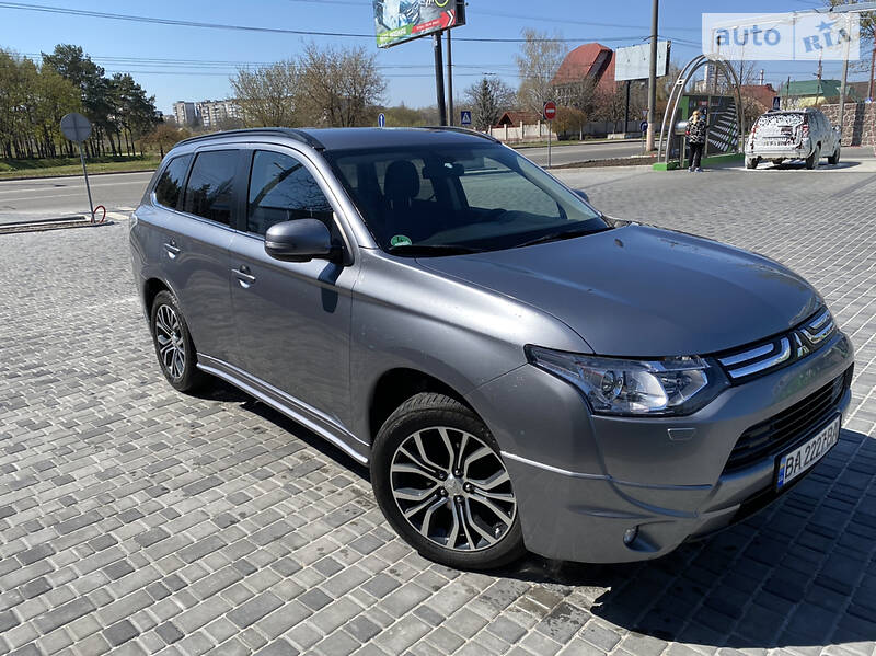 Позашляховик / Кросовер Mitsubishi Outlander 2013 в Кропивницькому
