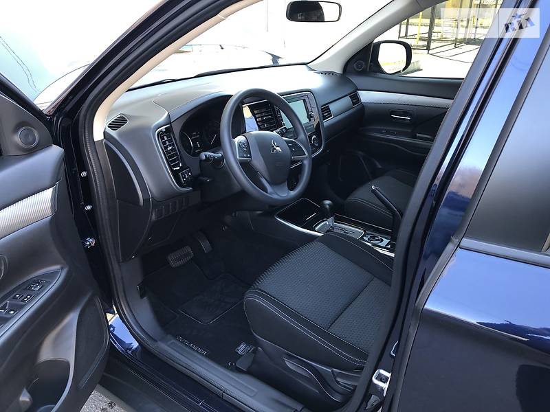 Позашляховик / Кросовер Mitsubishi Outlander 2018 в Вознесенську фото 12 Позашляховик / Кросовер Mitsubishi Outlander 2018 в Вознесенську