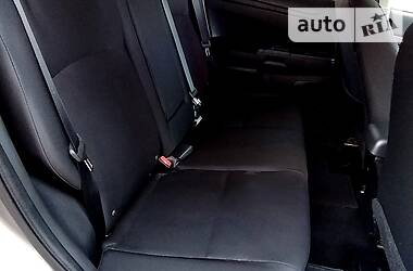 Позашляховик / Кросовер Mitsubishi Outlander 2013 в 