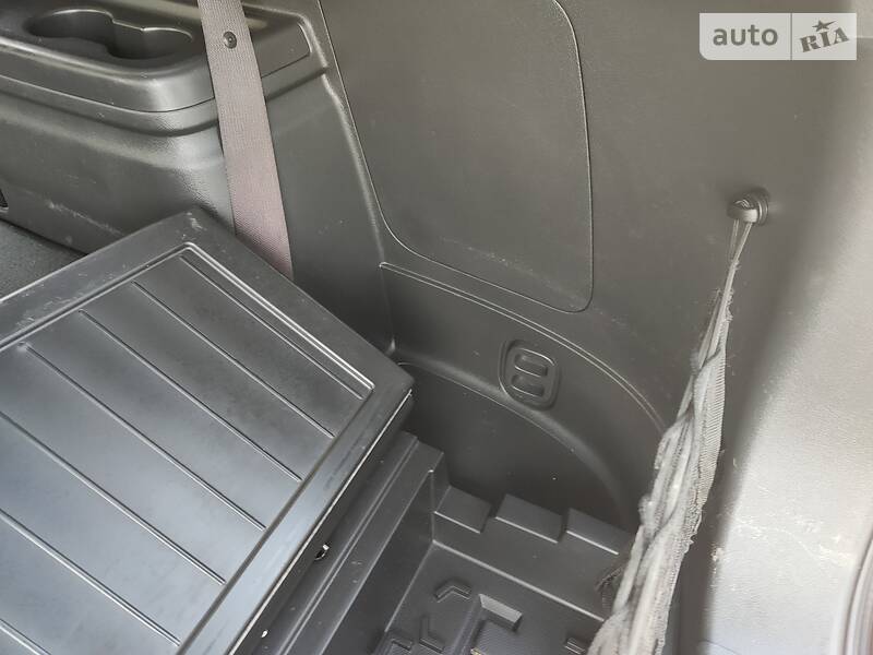 Позашляховик / Кросовер Mitsubishi Outlander 2015 в Новомосковську