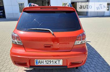 Позашляховик / Кросовер Mitsubishi Outlander 2004 в 