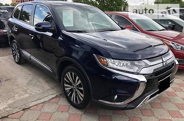 Позашляховик / Кросовер Mitsubishi Outlander 2019 в Миколаєві