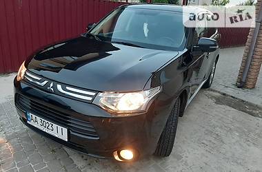 Внедорожник / Кроссовер Mitsubishi Outlander 2013 в Киеве