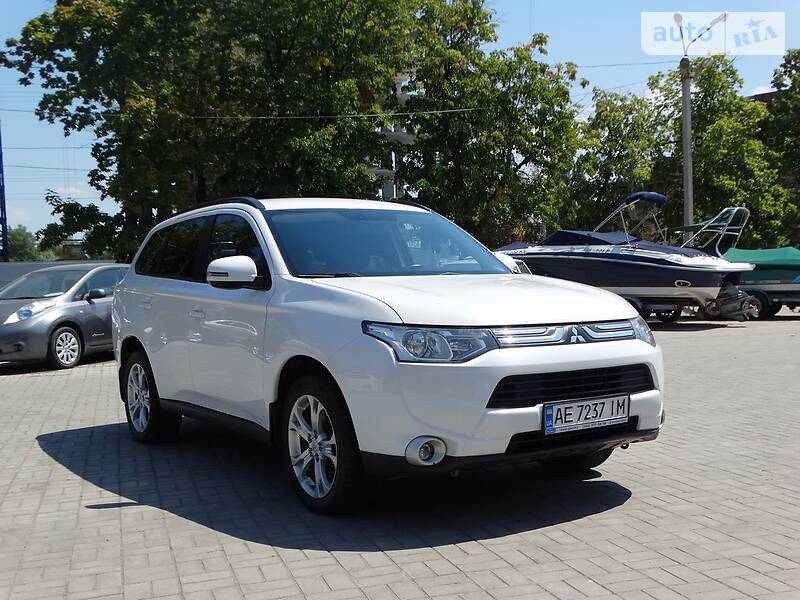 Позашляховик / Кросовер Mitsubishi Outlander 2012 в Дніпрі фото 14 Позашляховик / Кросовер Mitsubishi Outlander 2012 в Дніпрі