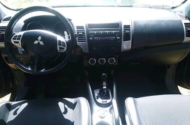 Внедорожник / Кроссовер Mitsubishi Outlander 2010 в Ковеле