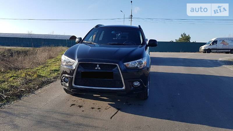 Внедорожник / Кроссовер Mitsubishi Outlander 2012 в Киеве