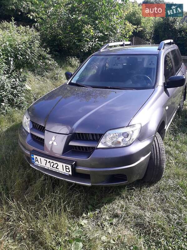 Позашляховик / Кросовер Mitsubishi Outlander 2008 в Ржищеві