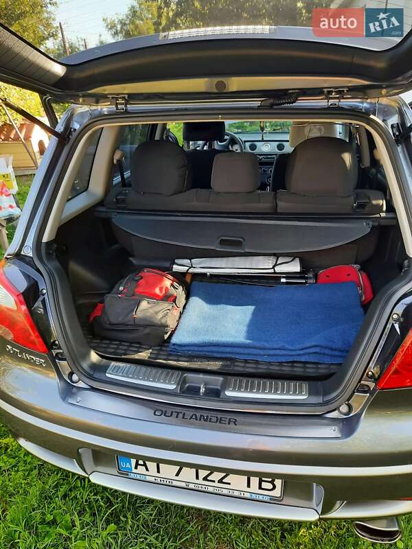 Позашляховик / Кросовер Mitsubishi Outlander 2008 в Ржищеві