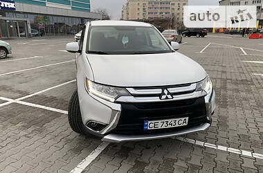 Позашляховик / Кросовер Mitsubishi Outlander 2018 в Києві