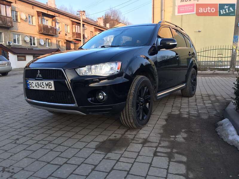 Позашляховик / Кросовер Mitsubishi Outlander 2010 в Турці