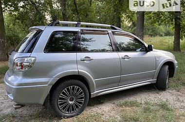 Позашляховик / Кросовер Mitsubishi Outlander 2007 в 