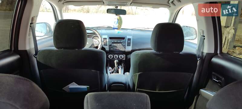 Внедорожник / Кроссовер Mitsubishi Outlander 2007 в Надворной