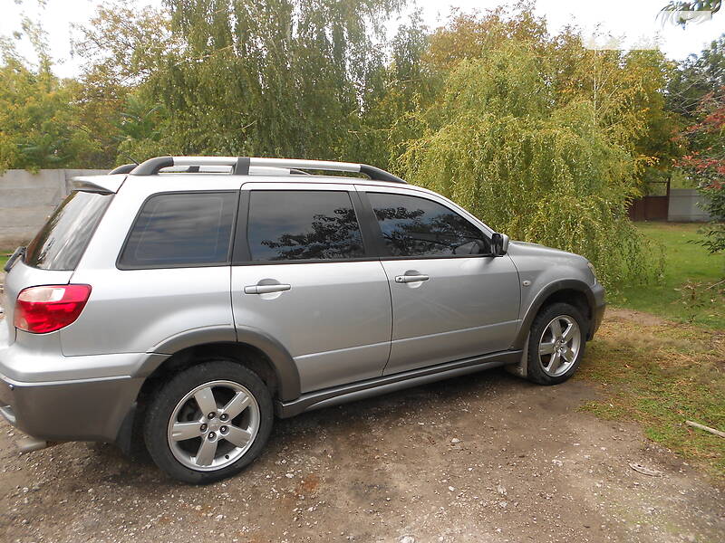 Внедорожник / Кроссовер Mitsubishi Outlander 2005 в Запорожье