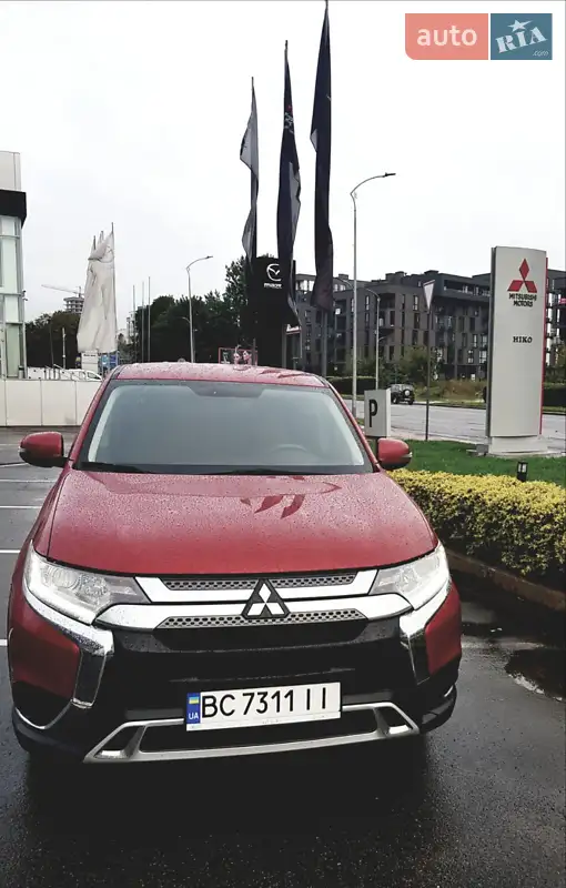 Mitsubishi Outlander