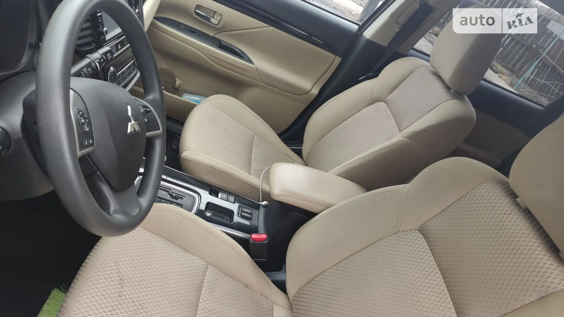 2019 Mitsubishi Outlander - мініатюра 9