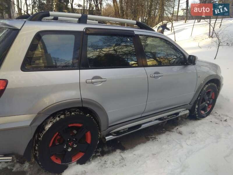 Внедорожник / Кроссовер Mitsubishi Outlander 2006 в Львове