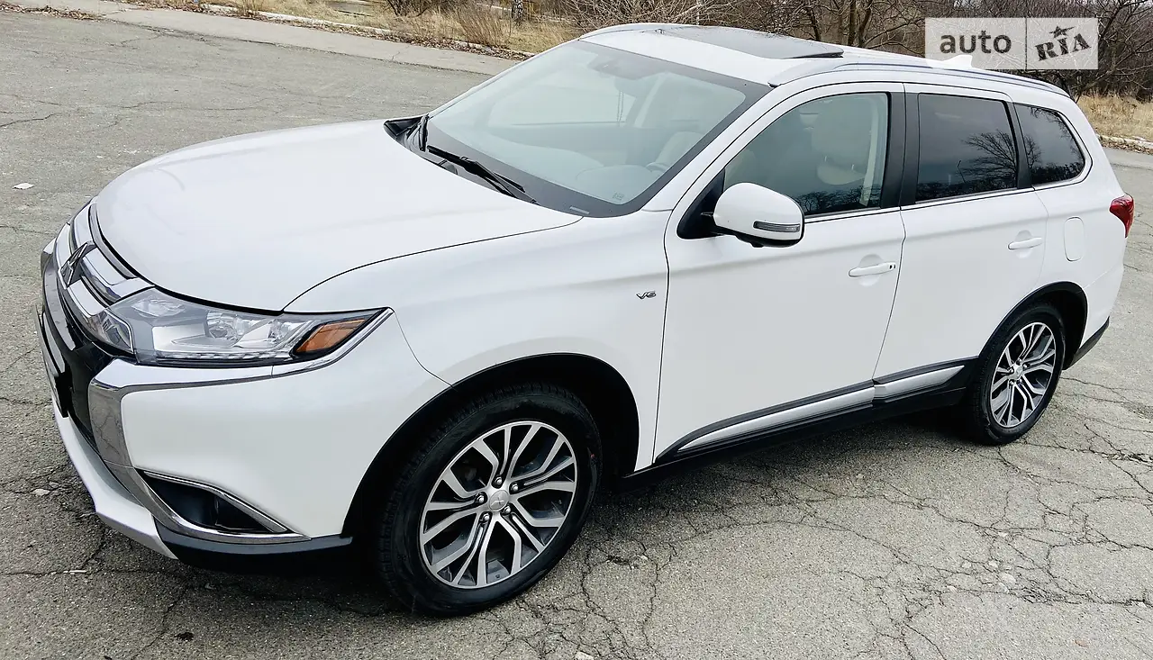 2017 Mitsubishi Outlander - мініатюра 17