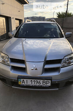 Внедорожник / Кроссовер Mitsubishi Outlander 2005 в Киеве