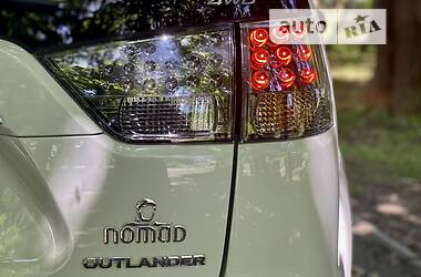 Внедорожник / Кроссовер Mitsubishi Outlander 2011 в Калуше