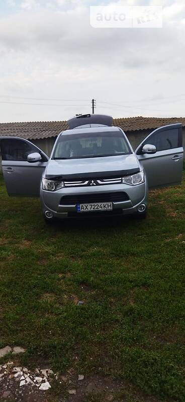 Mitsubishi Outlander 2013