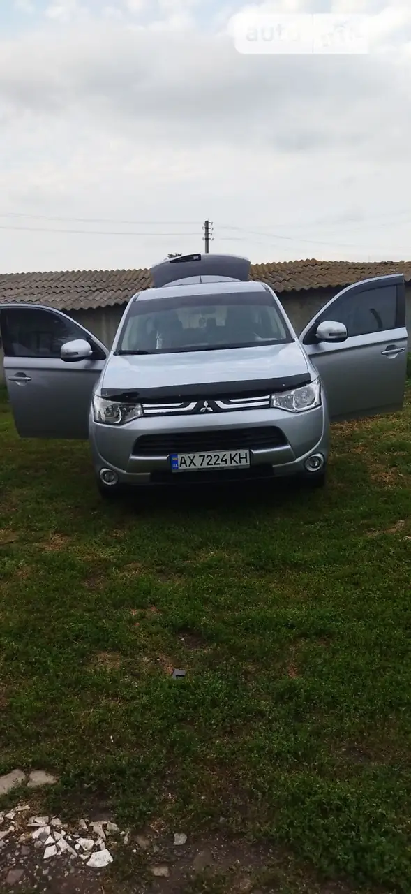 2013 Mitsubishi Outlander - мініатюра 28