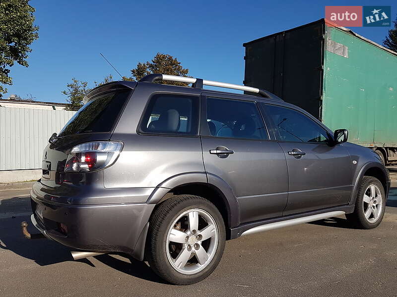 Внедорожник / Кроссовер Mitsubishi Outlander 2006 в Киеве фото 5 Внедорожник / Кроссовер Mitsubishi Outlander 2006 в Киеве