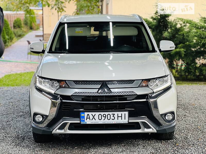 Внедорожник / Кроссовер Mitsubishi Outlander 2018 в Харькове