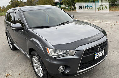 Внедорожник / Кроссовер Mitsubishi Outlander 2011 в Звенигородке