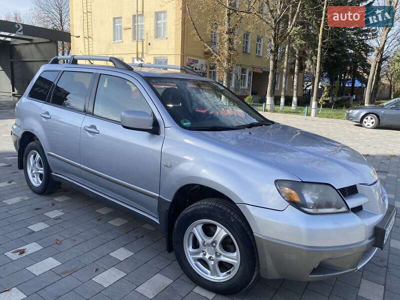 Внедорожник / Кроссовер Mitsubishi Outlander 2004 в Бучаче