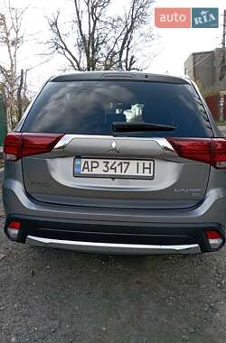 Позашляховик / Кросовер Mitsubishi Outlander 2017 в Запоріжжі