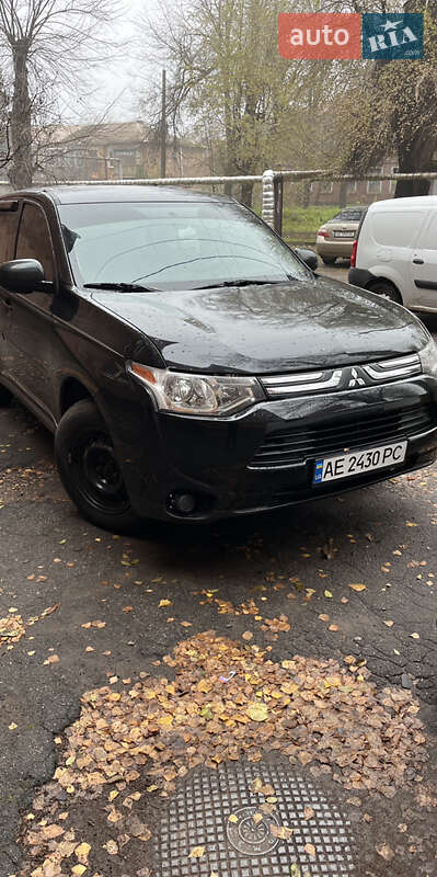 Позашляховик / Кросовер Mitsubishi Outlander 2013 в Кривому Розі