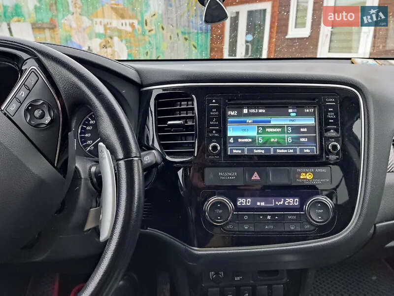 Позашляховик / Кросовер Mitsubishi Outlander 2017 в Шостці