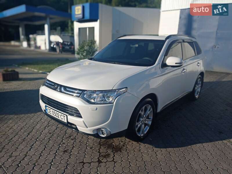 Позашляховик / Кросовер Mitsubishi Outlander 2013 в Чернівцях