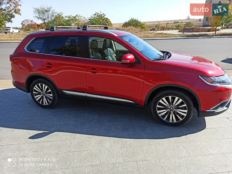 Mitsubishi Outlander