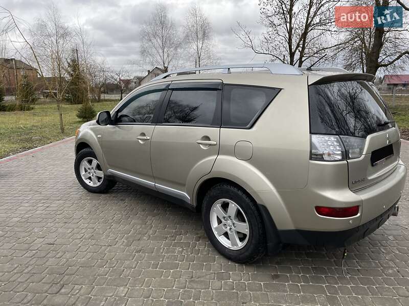 Внедорожник / Кроссовер Mitsubishi Outlander 2008 в Ратным