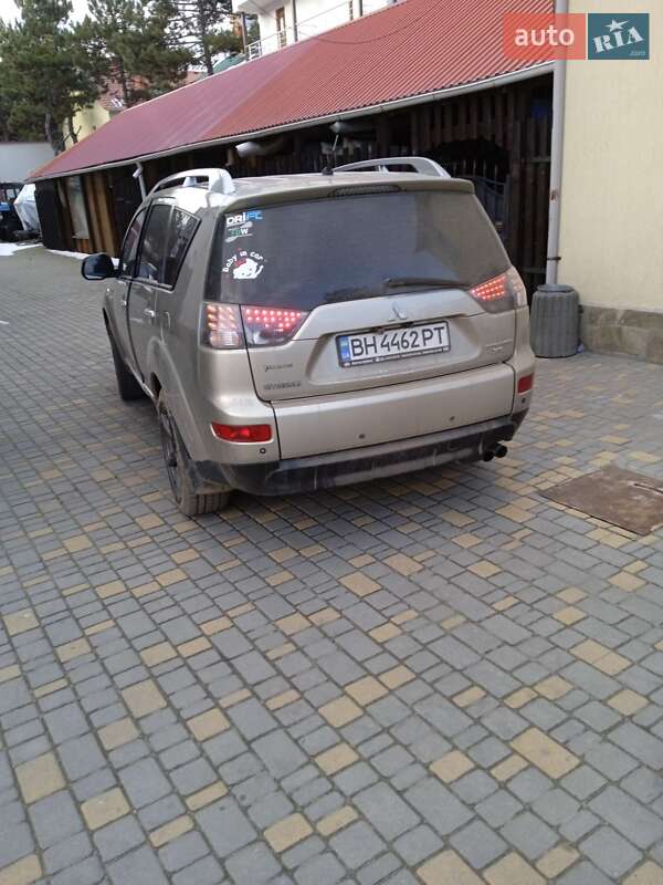 Позашляховик / Кросовер Mitsubishi Outlander 2008 в Миколаєві