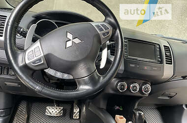 Внедорожник / Кроссовер Mitsubishi Outlander 2011 в Звенигородке