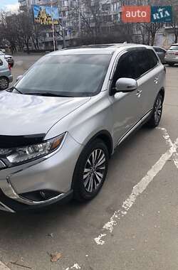 Универсал Mitsubishi Outlander 2019 в Одессе