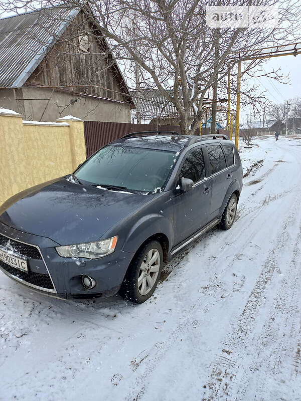 Внедорожник / Кроссовер Mitsubishi Outlander 2011 в Одессе