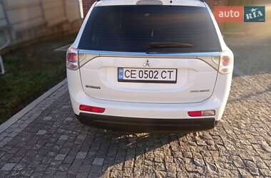 Позашляховик / Кросовер Mitsubishi Outlander 2013 в Чернівцях